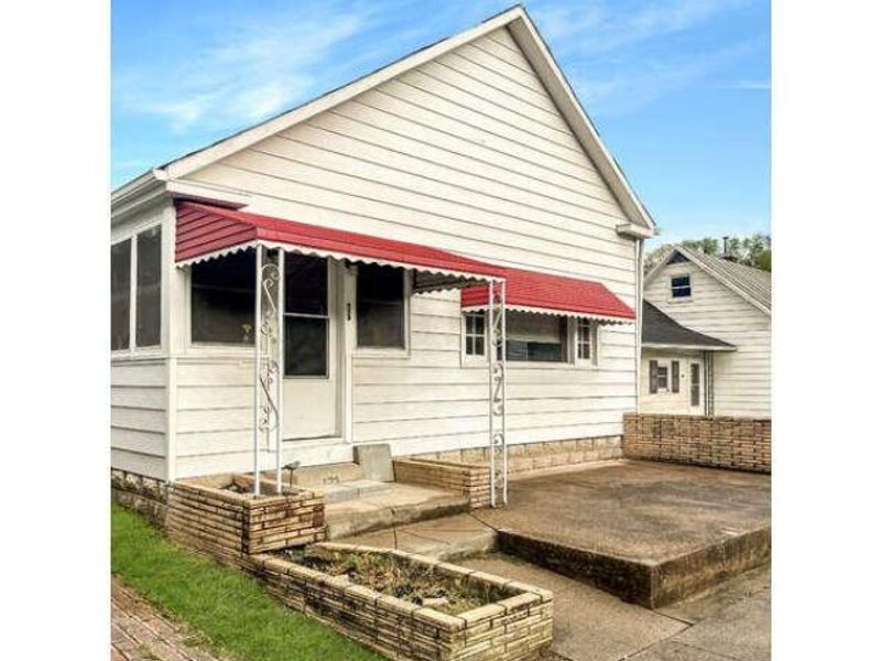 171 Warner Avenue, Logan, OH 43138 Photo 3