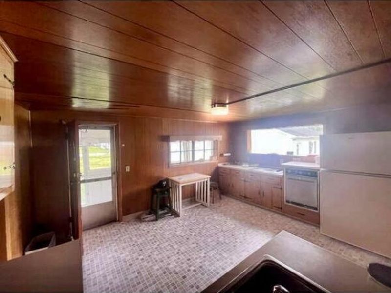 171 Warner Avenue, Logan, OH 43138 Photo 6