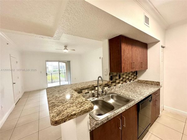 215 SW 117th Ter , Unit 14104, Pembroke Pines, FL 33025