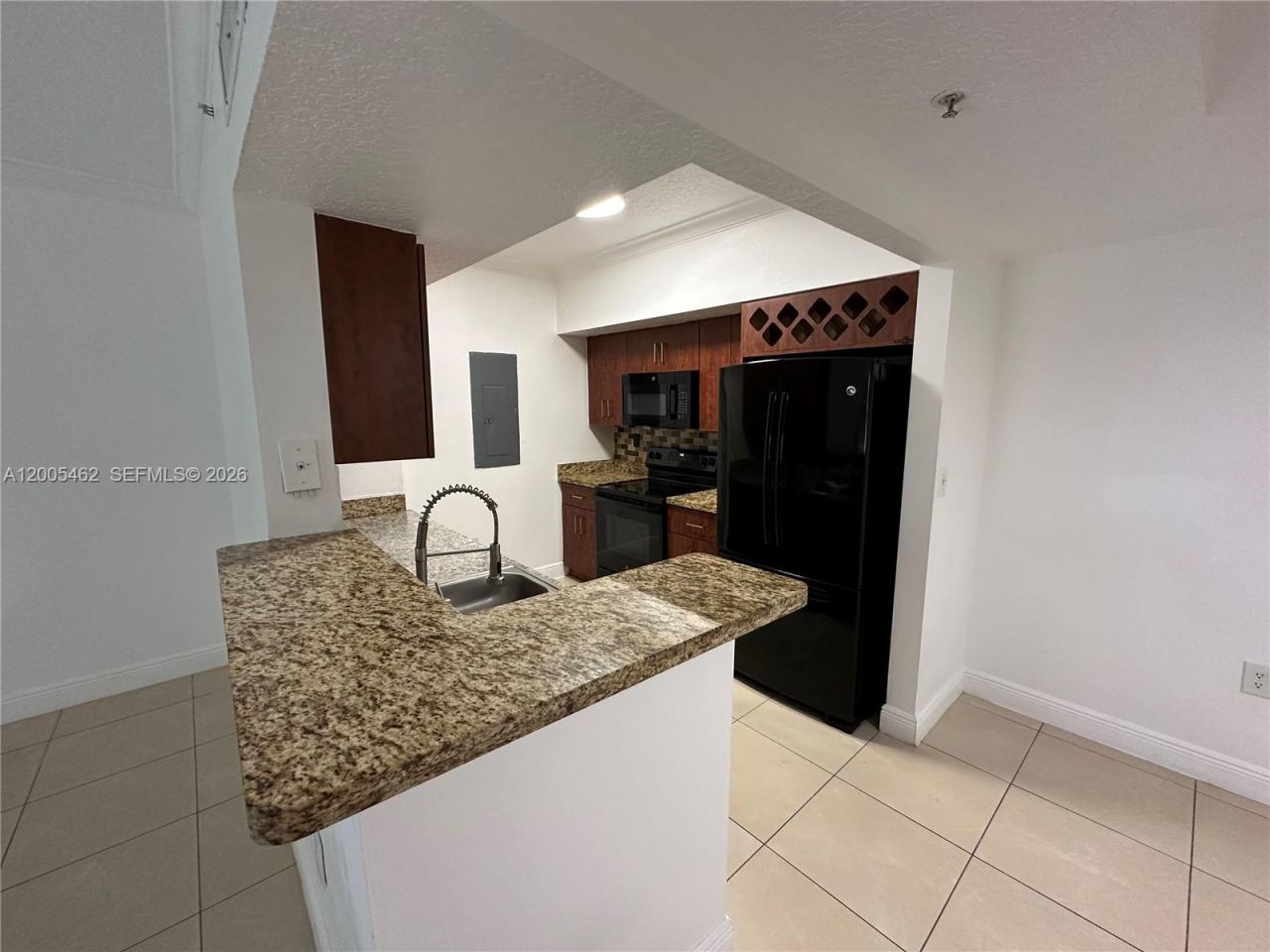 215 SW 117th Ter, Unit 14104, Pembroke Pines, FL 33025 Photo