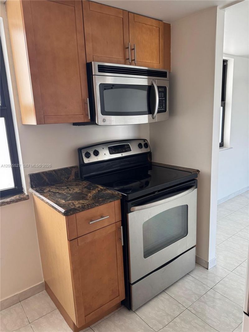 6725 Harding Ave , Unit 503, Miami Beach, FL 33141 Photo