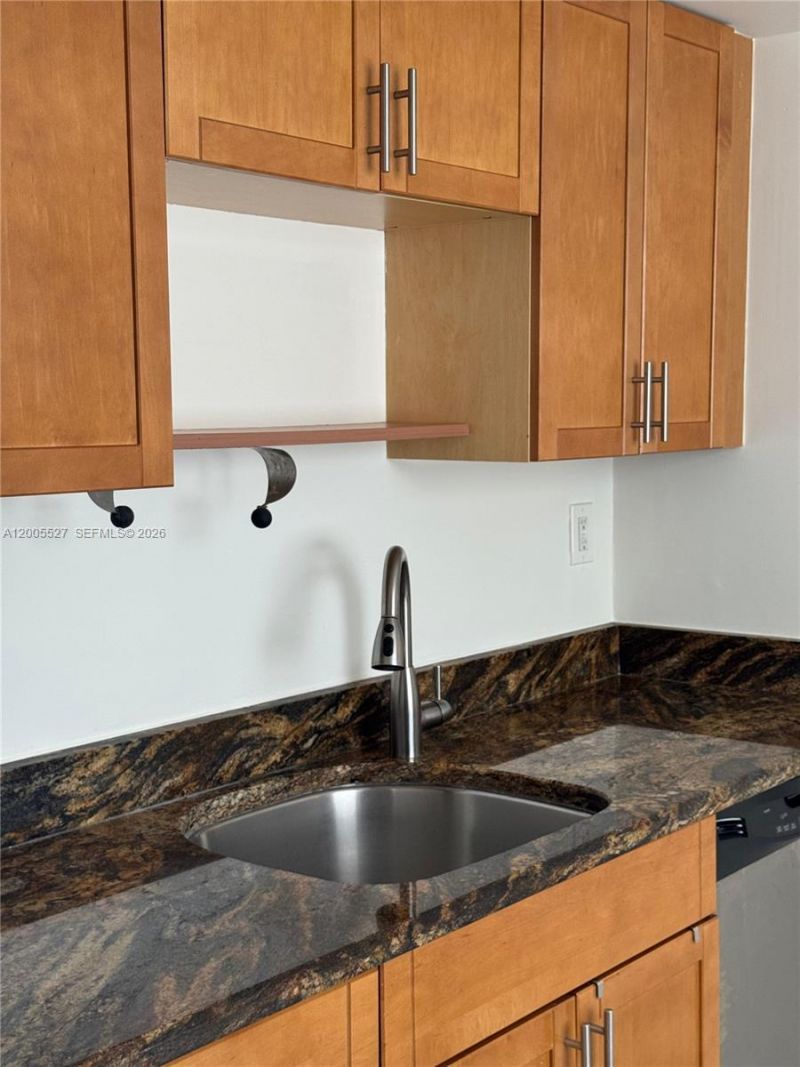6725 Harding Ave , Unit 503, Miami Beach, FL 33141 Photo