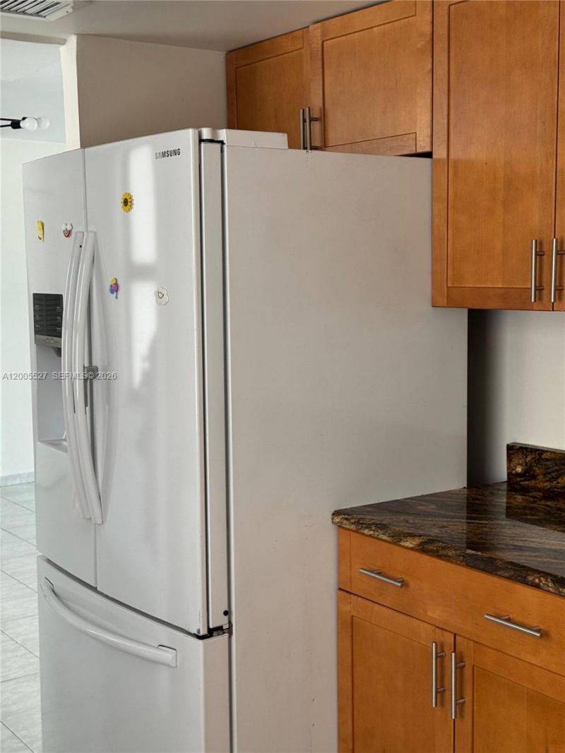 6725 Harding Ave , Unit 503, Miami Beach, FL 33141 Photo