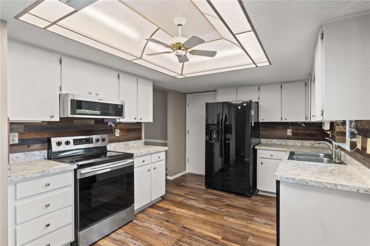 10616 Springwood Drive , Port Richey, FL 34668 Photo