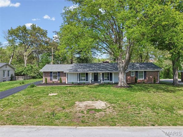 11967 Randy Drive, Creve Coeur, MO 63141