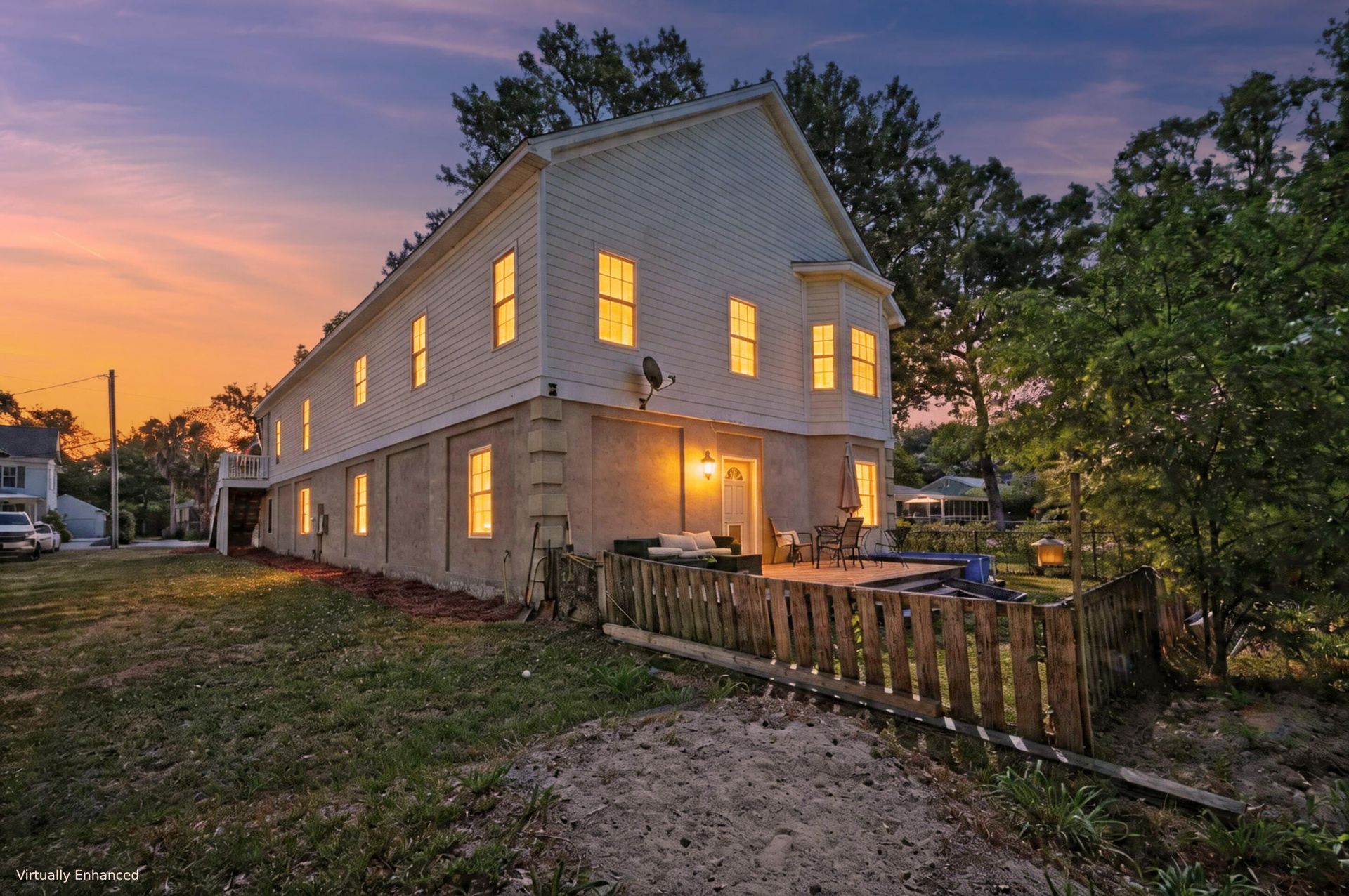 731 York Street Photo 10