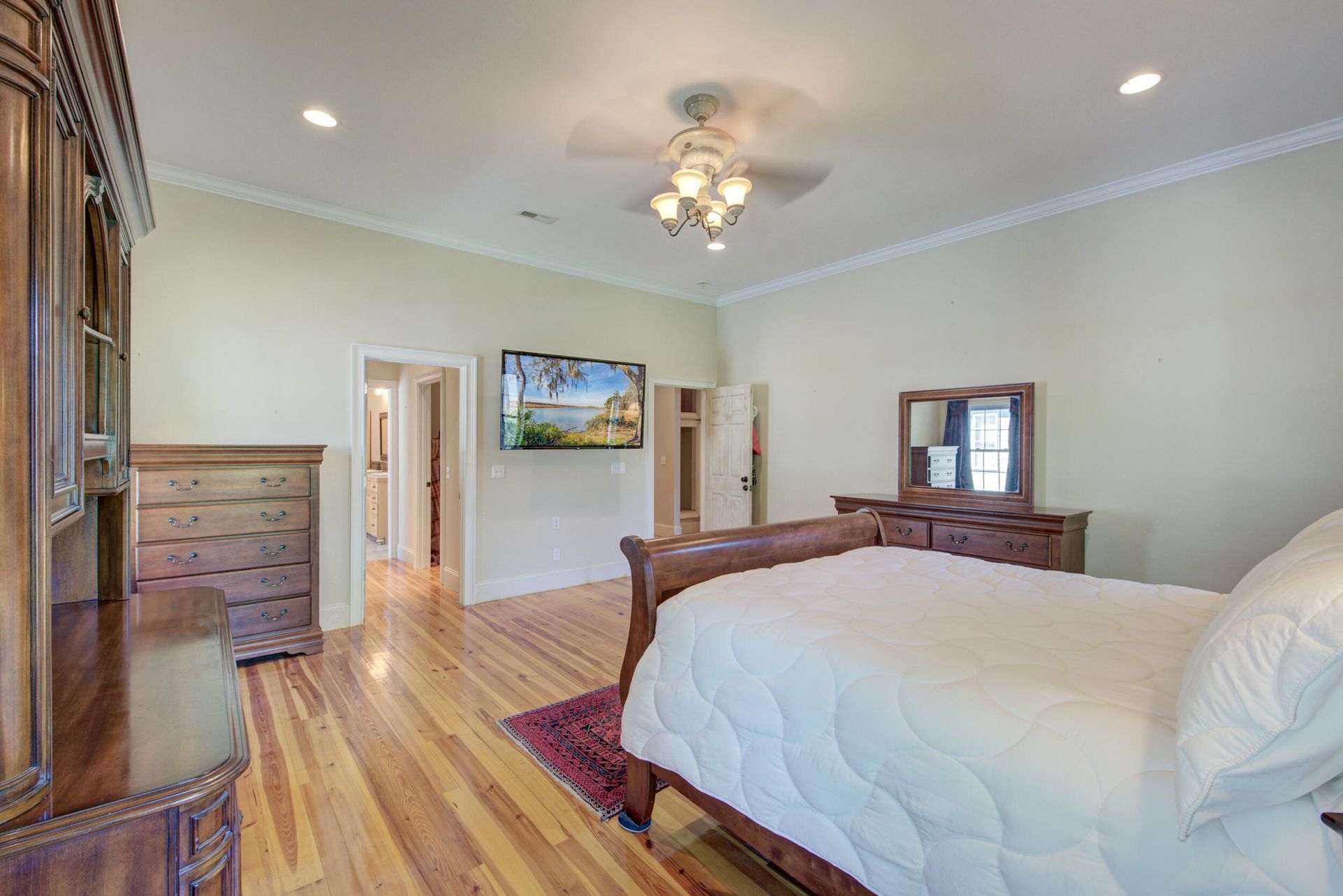 731 York Street Photo 14