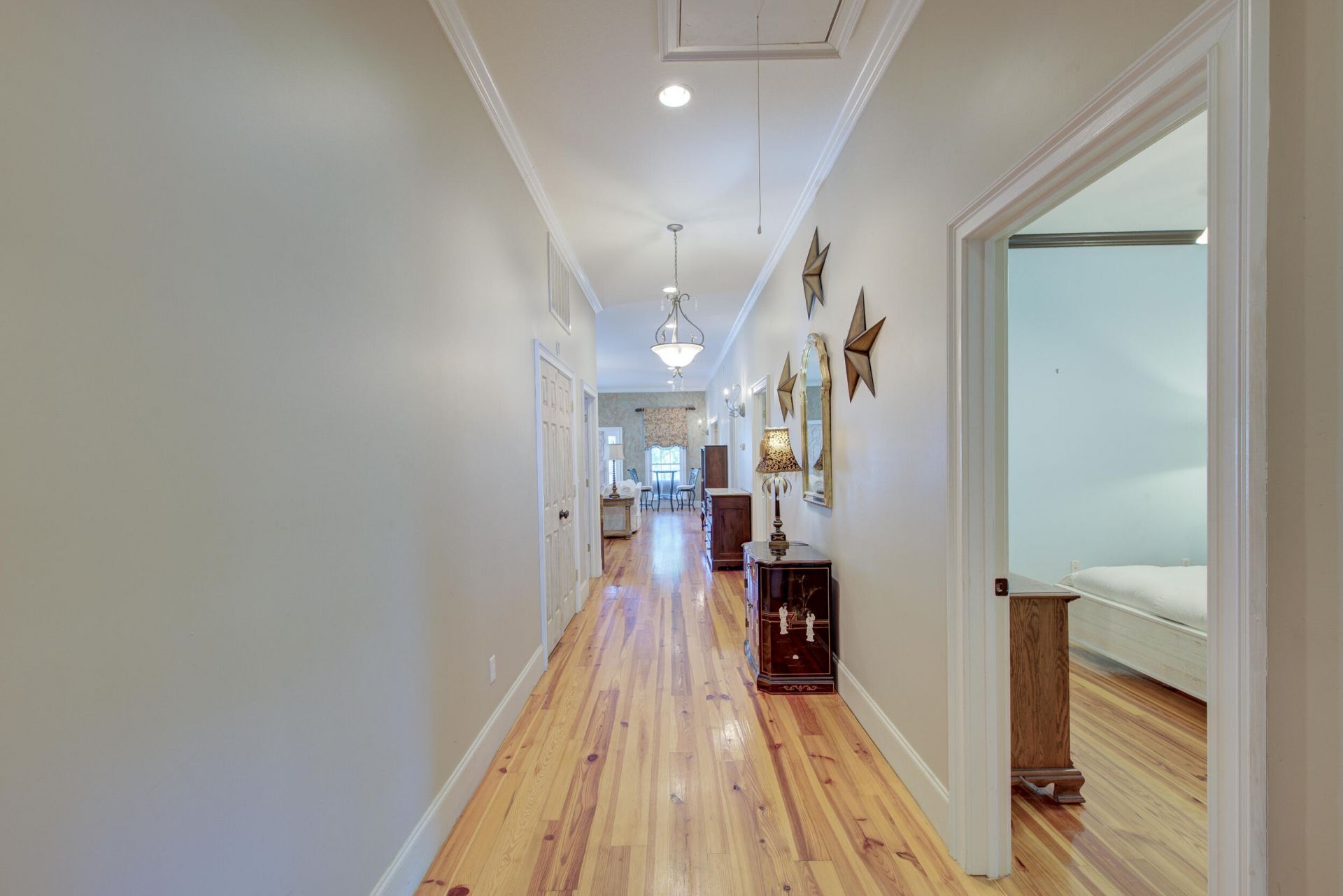 731 York Street Photo 20