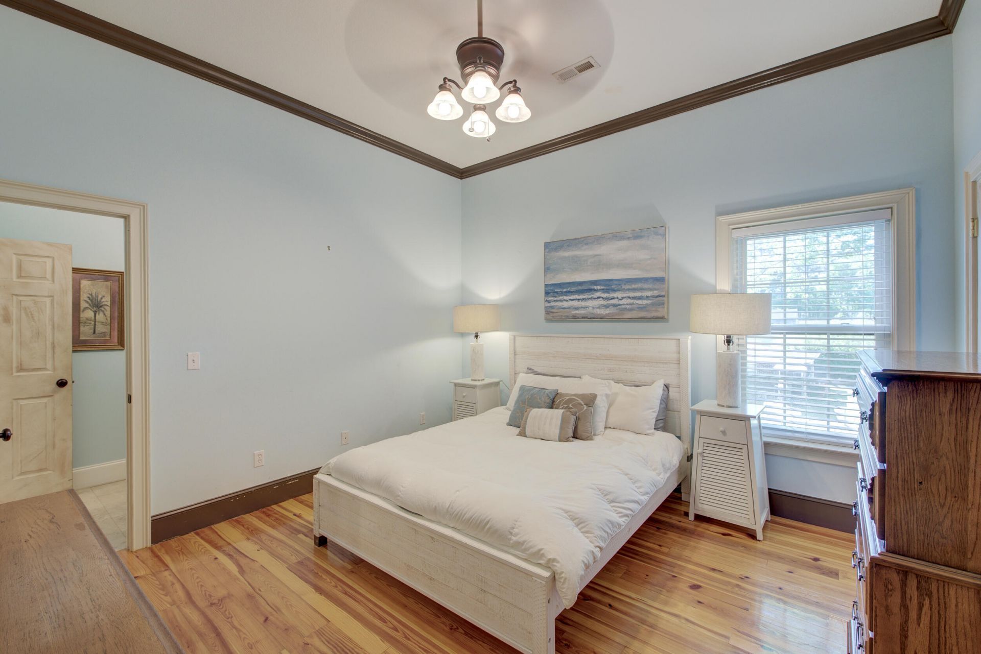 731 York Street Photo 21