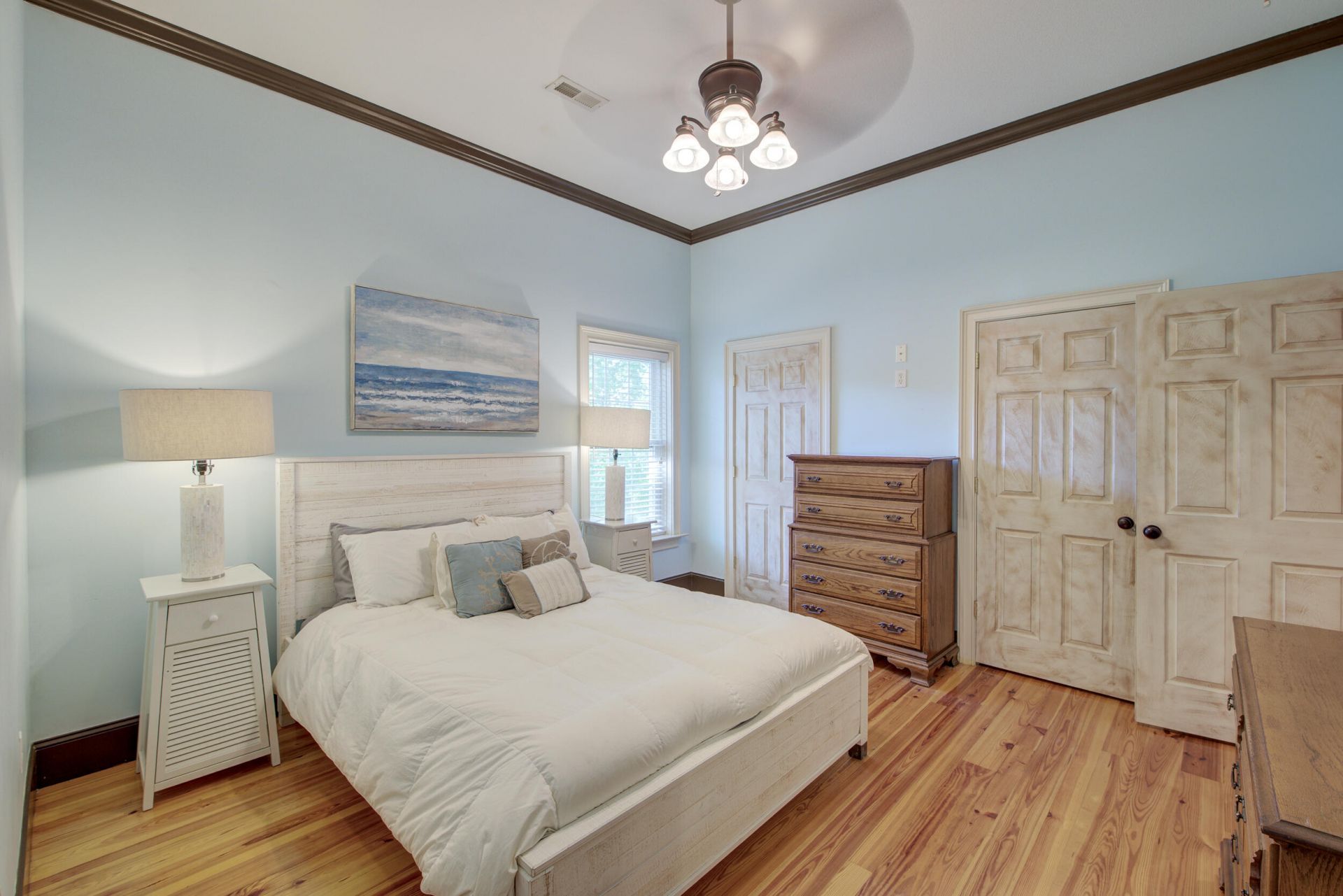 731 York Street Photo 22