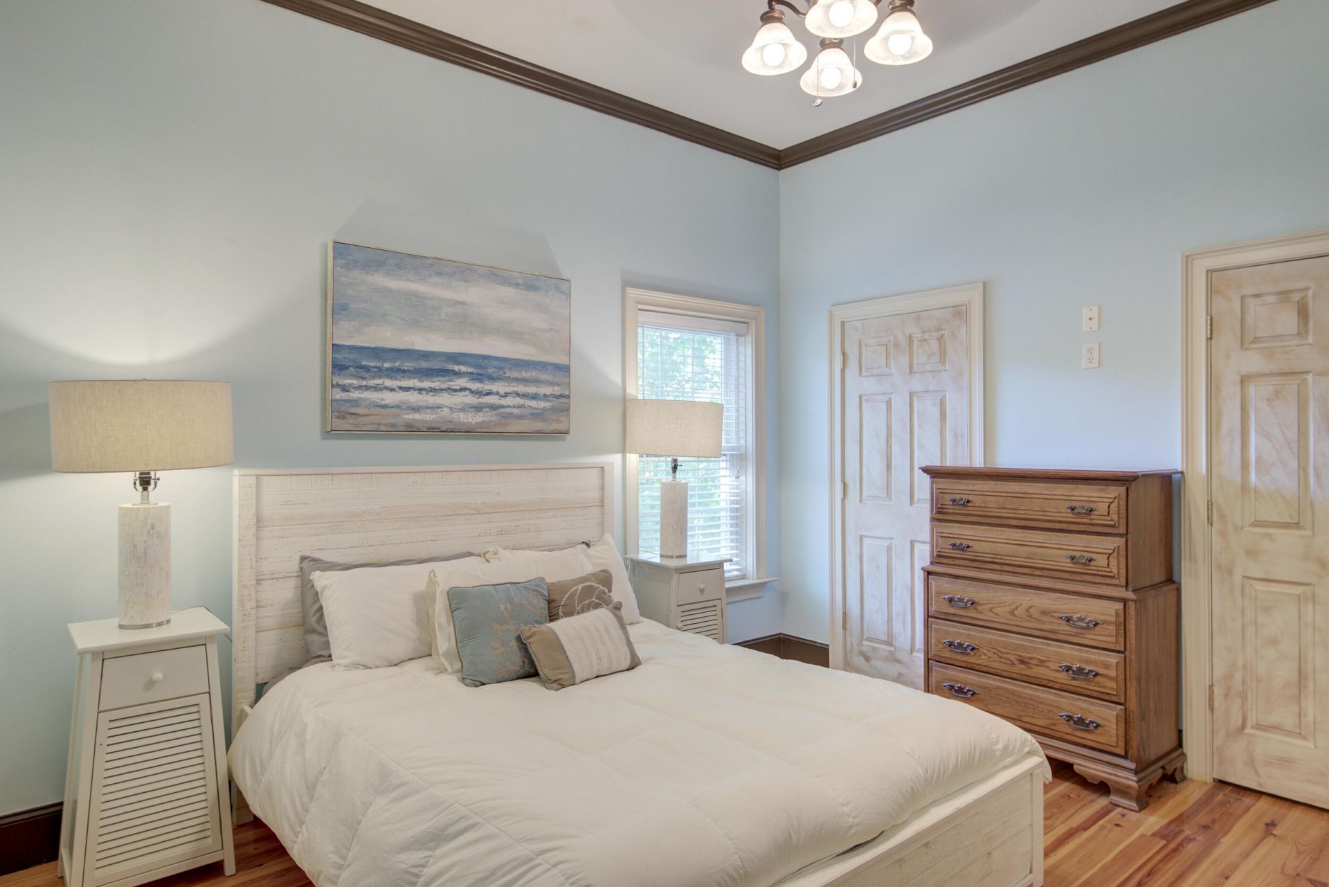 731 York Street Photo 24