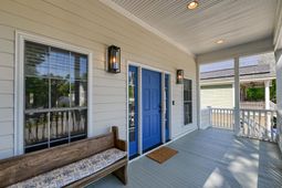 731 York Street photo 4