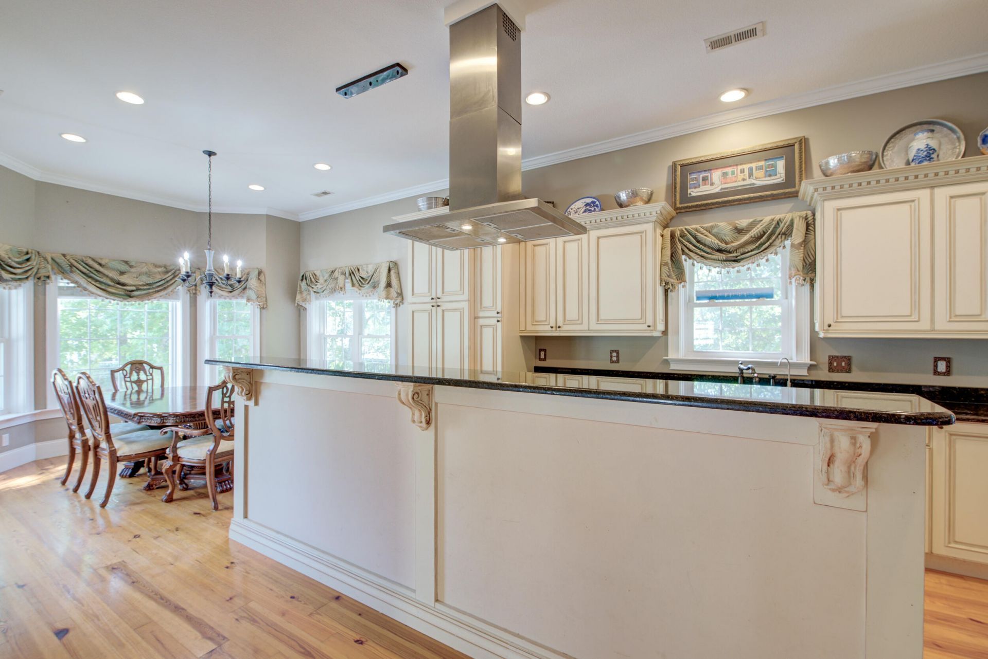 731 York Street Photo 41