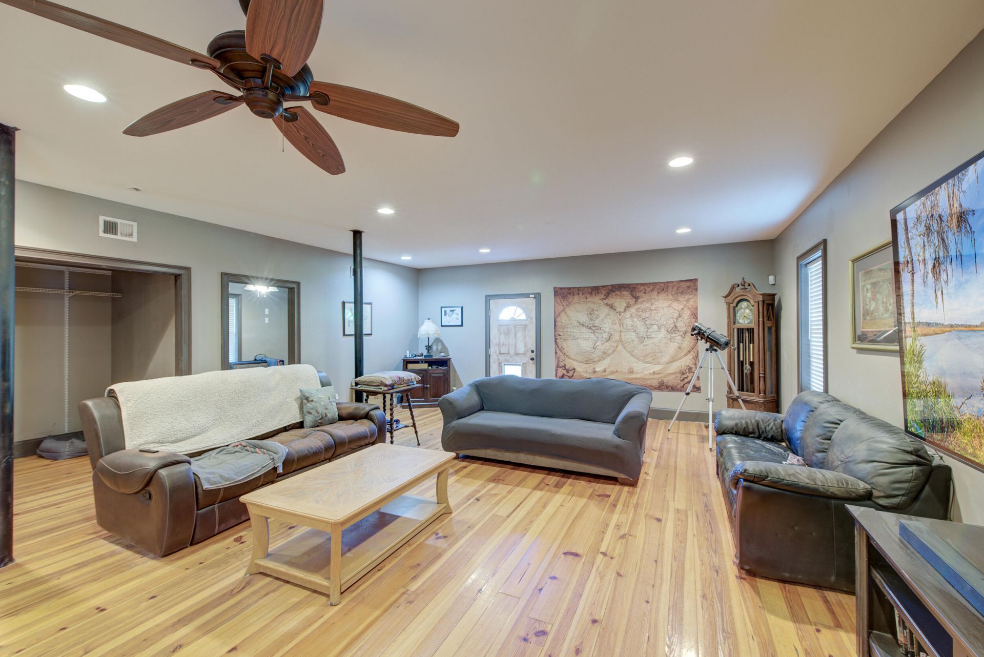 731 York Street Photo 49