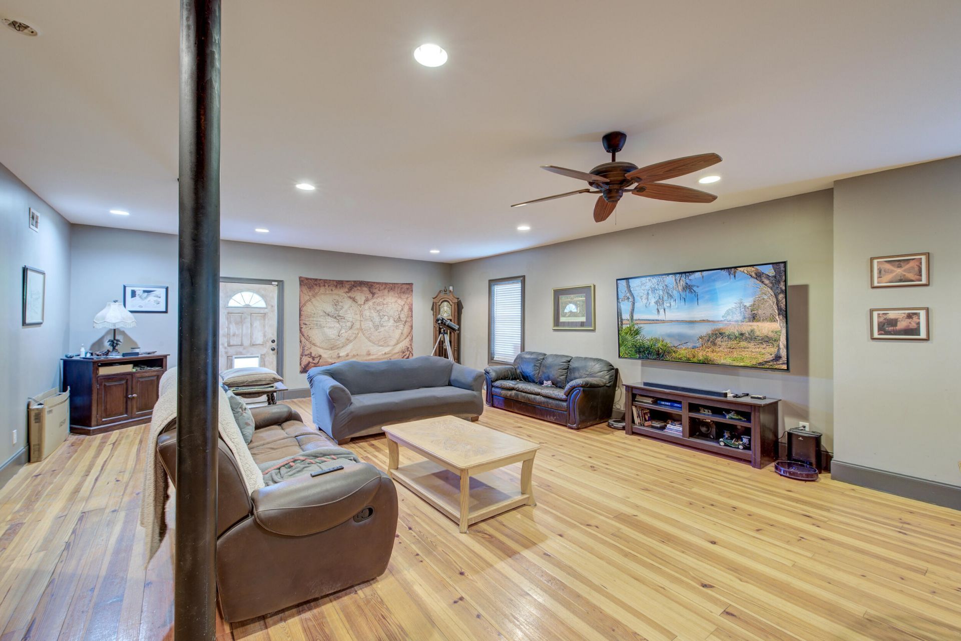 731 York Street Photo 50