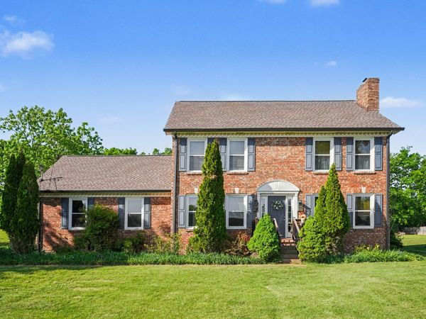 224 Brookhaven Dr, Gallatin, TN 37066