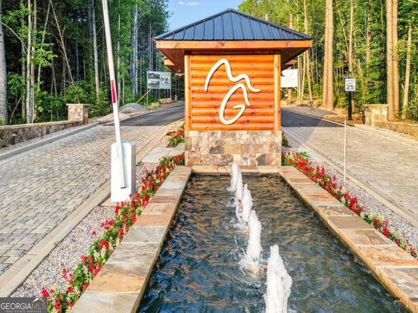 22 Mountaingate Way, Ellijay, GA 30536