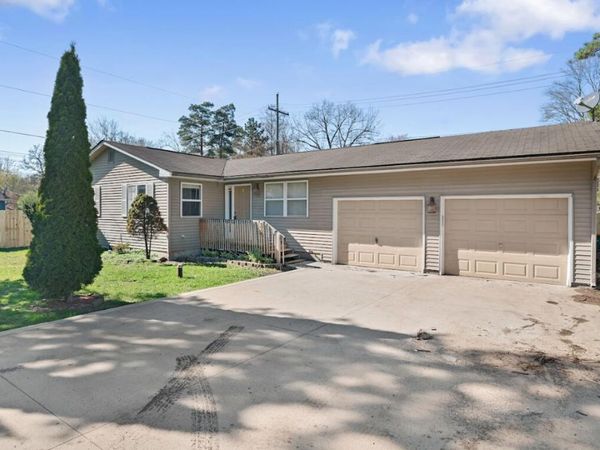 733 Luna Court, Lake Orion, MI 48362