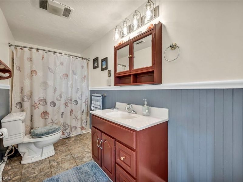 143 Oneida Trail, Sandusky, OH 44870 Photo 22