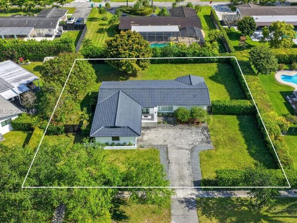 8161 SW 104th St , Miami, FL 33156