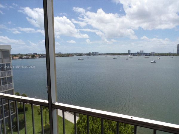 3000 Marcos Dr, Unit P609, Aventura, FL 33160