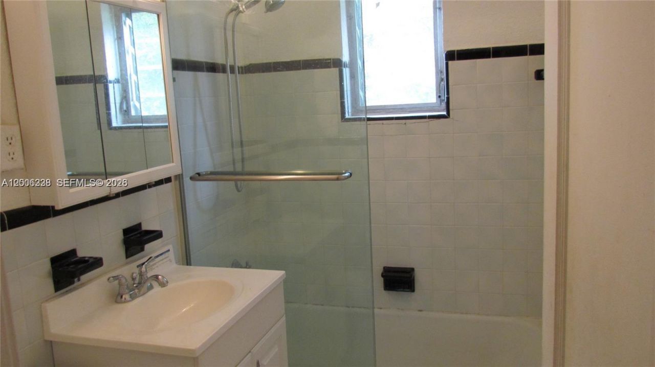 7920 Harding Ave , Unit 10, Miami Beach, FL 33141 Photo