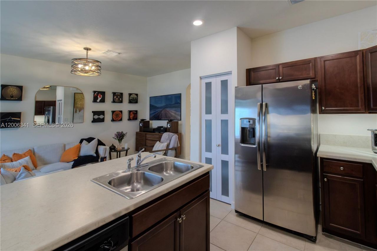 3280 W 92nd Pl, Hialeah, FL 33018 Photo