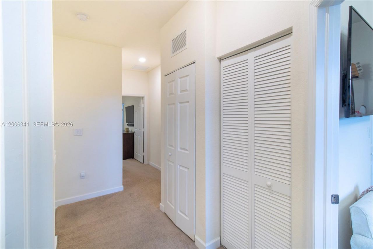 3280 W 92nd Pl, Hialeah, FL 33018 Photo