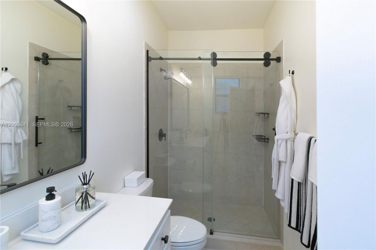 3280 W 92nd Pl, Hialeah, FL 33018 Photo