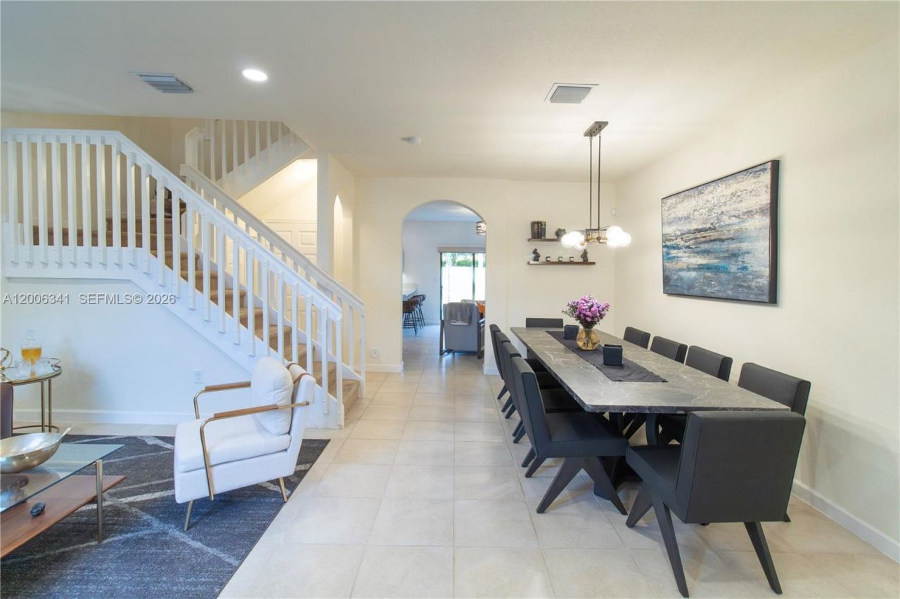 3280 W 92nd Pl, Hialeah, FL 33018 Photo