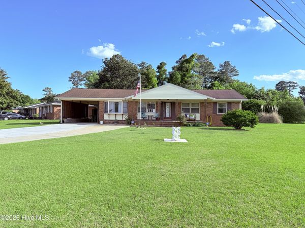 102 Yorkshire Drive, Jacksonville, NC 28546