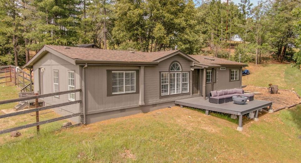 5695 Old Emigrant Trl, Mountain Ranch, CA 95246 Photo