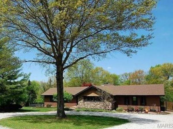 853 W Highway D , Wentzville, MO 63385