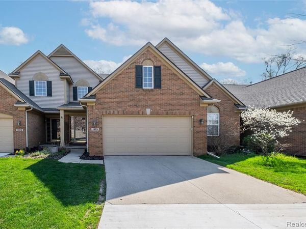 1375 Waverly Drive, White Lake Twp, MI 48386