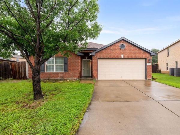 2008 Archer Drive, Grand Prairie, TX 75052