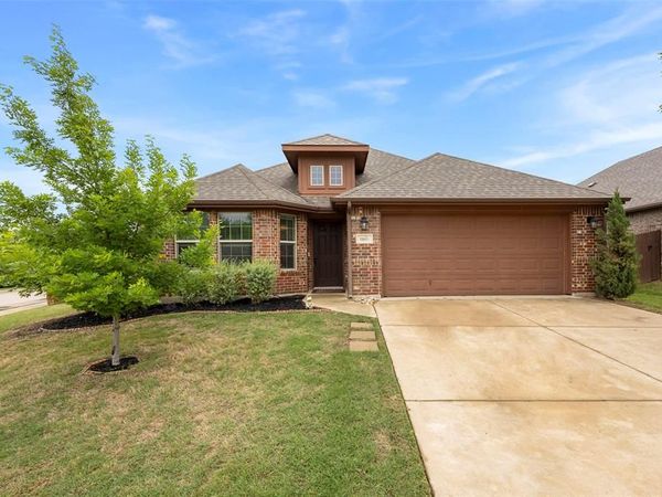 11801 Hassop Lane , Burleson, TX 76028