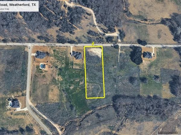 594 Central Road , Weatherford, TX 76088