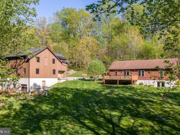 6309 PLANK ROAD , NARVON, PA 17555