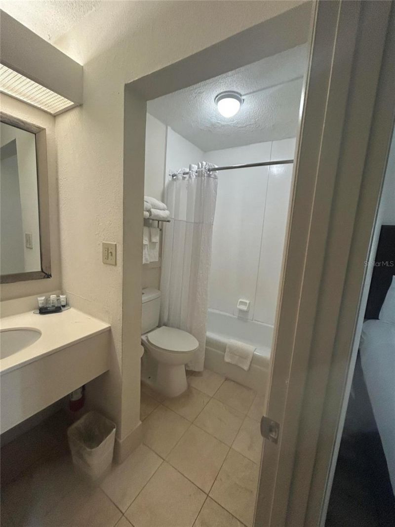 7150 N Tamiami Trail, Unit S-604, Sarasota, FL 34243 Photo