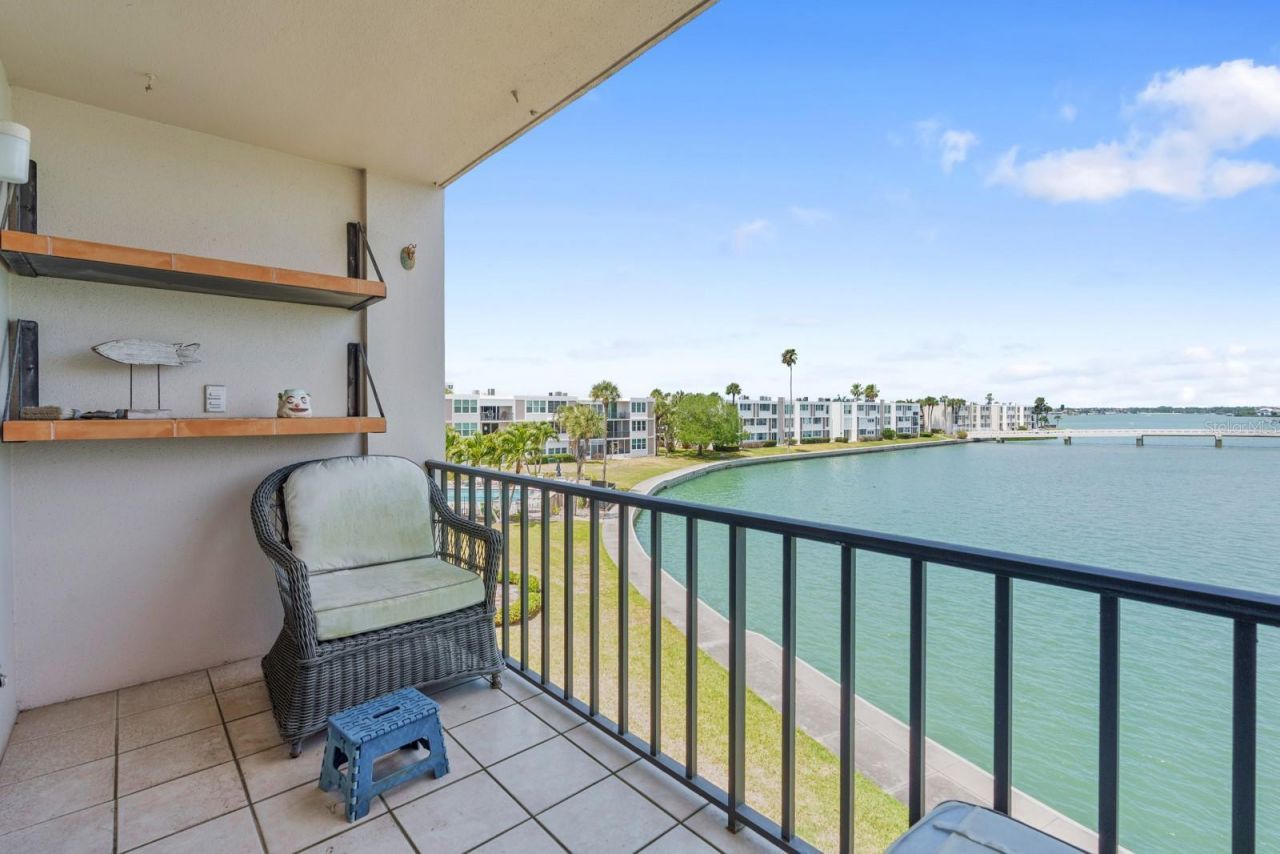 7401 Bay Island Drive S, Unit 337, South Pasadena, FL 33707 Photo