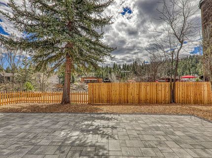 10017 East River Street, Truckee, CA 96161 Photo