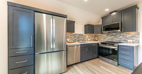 10017 East River Street, Truckee, CA 96161 Photo