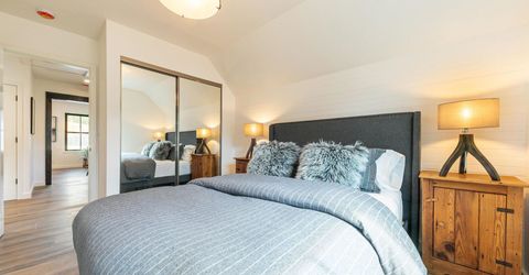 10017 East River Street, Truckee, CA 96161 Photo