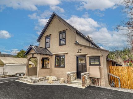 10017 East River Street, Truckee, CA 96161 Photo