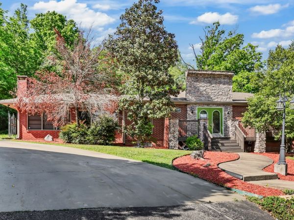 1543 Madison St , Clarksville, TN 37040