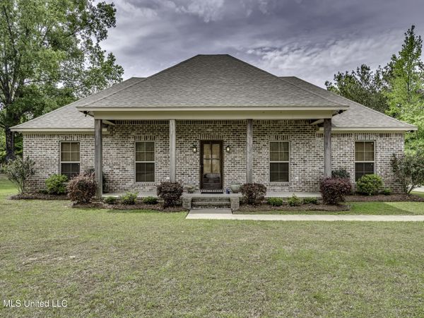 2401 Ratliff Road, Raymond, MS 39154