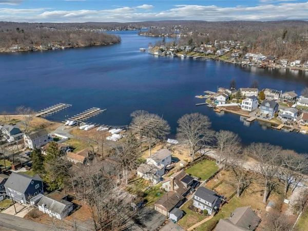 32 McNabb Road, Jefferson Township, NJ 07849