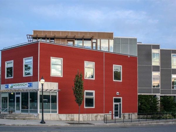 15 Railroad Row, Unit 2C1, Hartford, VT 05001