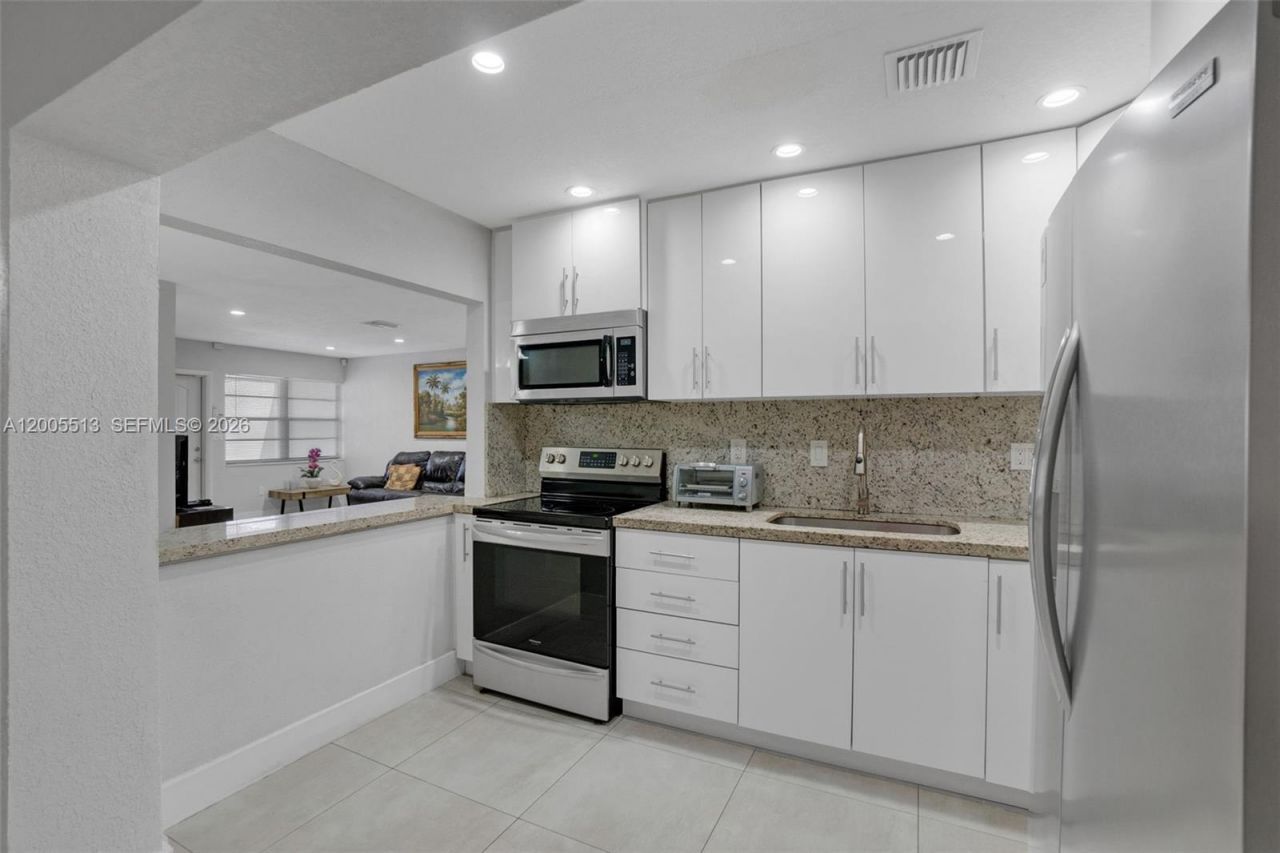 862 W 79th St , Hialeah, FL 33014 Photo