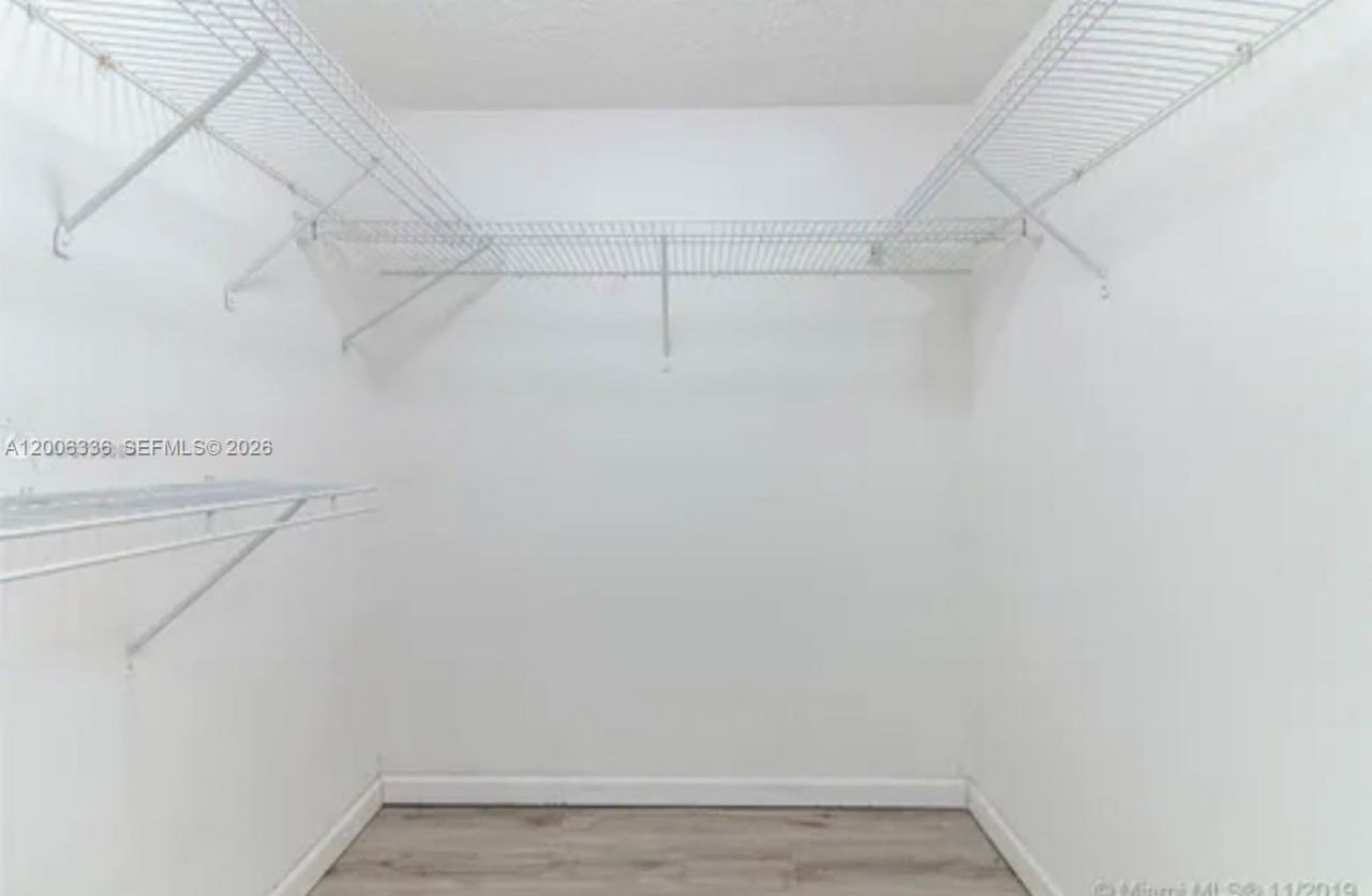 100 Lakeview Dr , Unit 112, Weston, FL 33326 Photo